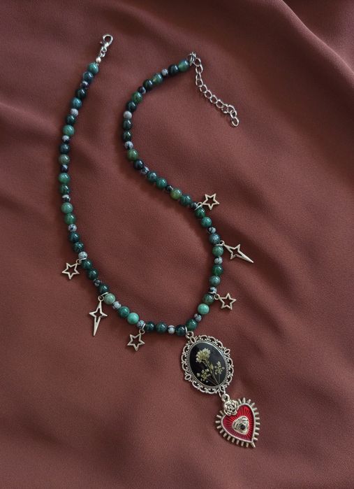 Gotycki naszyjnik, biżuteria handmade z kamieni i zawieszek