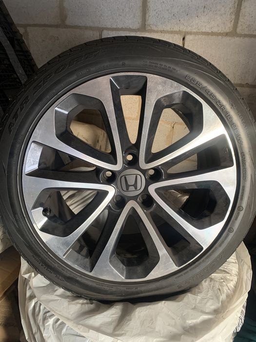 Продам легкосплавні диски на хонда акорд