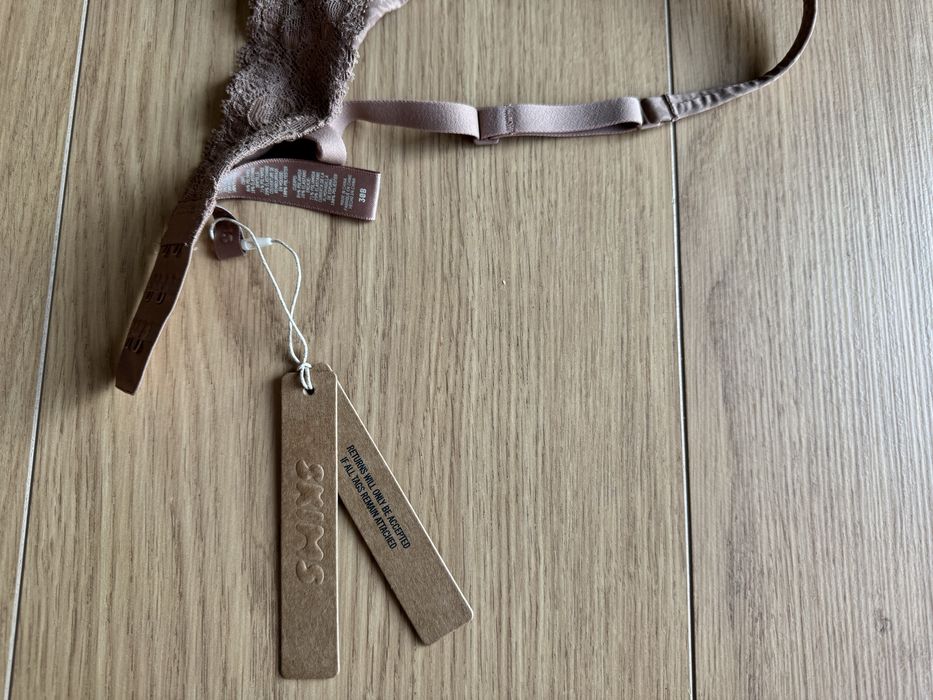 stanik Skims push up