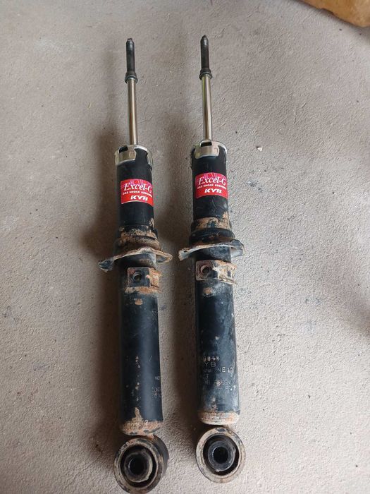 Амортизатори передн Kia Sorento