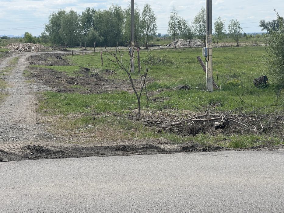 Прод зем 9сЗазимье рядом с озером село