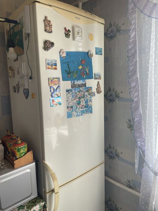 продам холодильник