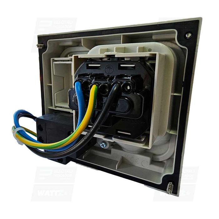 Tomada Com Chave 16A SCA407 Ficha Trancada Elevada Robustez