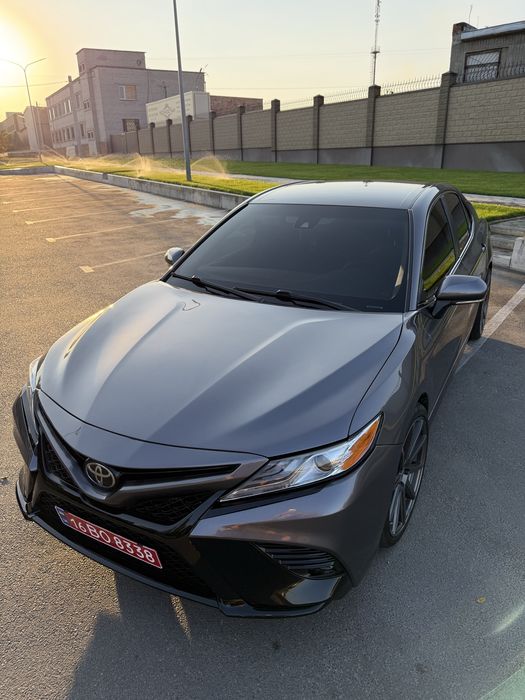 Toyota camry 70