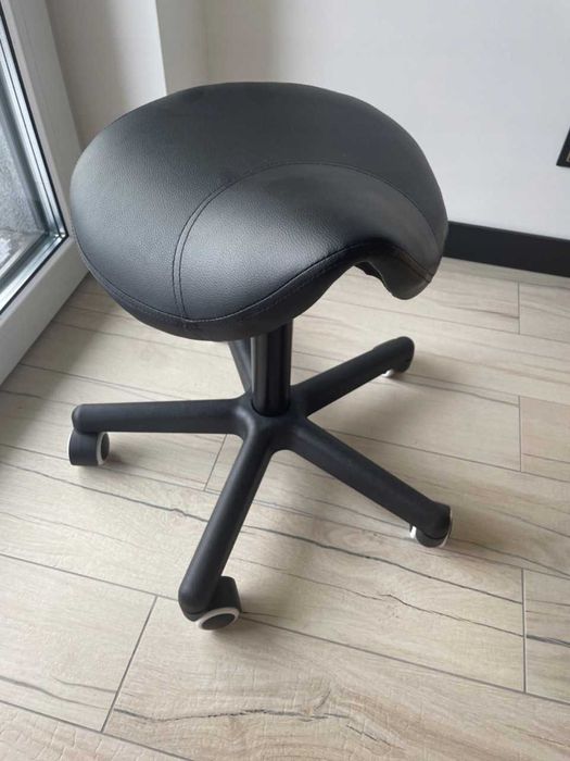 Taboret Stołek Kosmetyczny Fryzjerski Medyczny na Kółkach Obrotowy