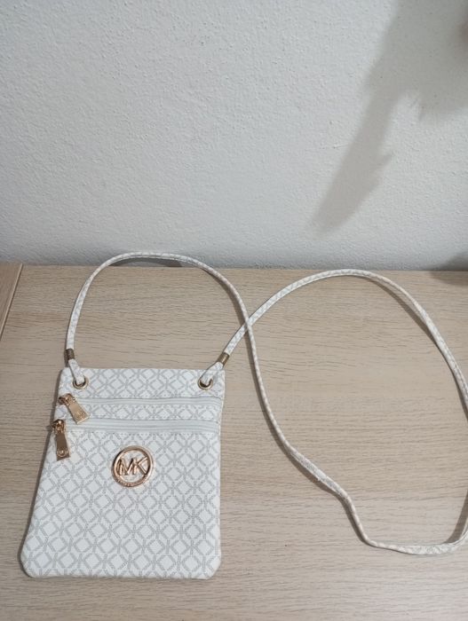 Mala Michael Kors