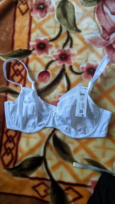 Бюстгальтер  білий та чорний