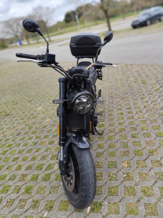 Benelli Leoncino 500 –  ano 2022, 23km.