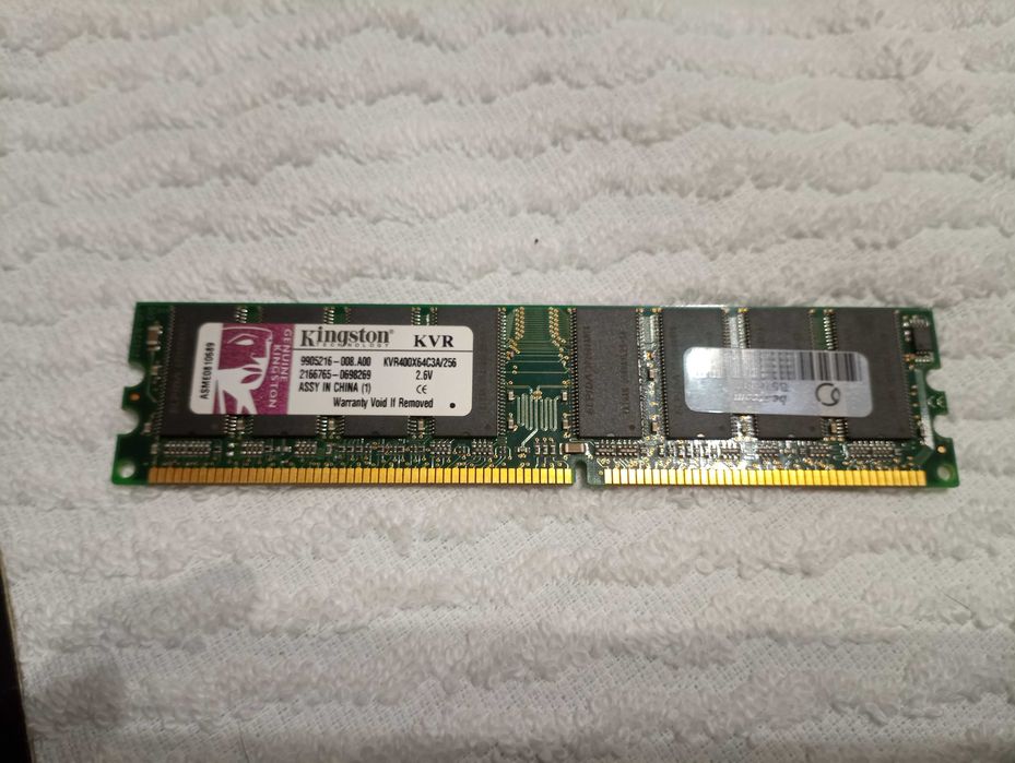 Pamięć Kingston 256MB KVR400X64C3A/256