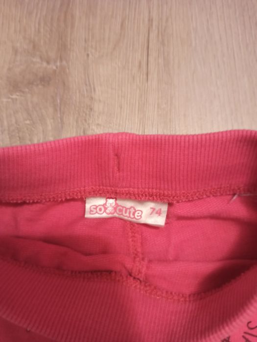 Sprzedam spodnie dresowe r. 74 i 80