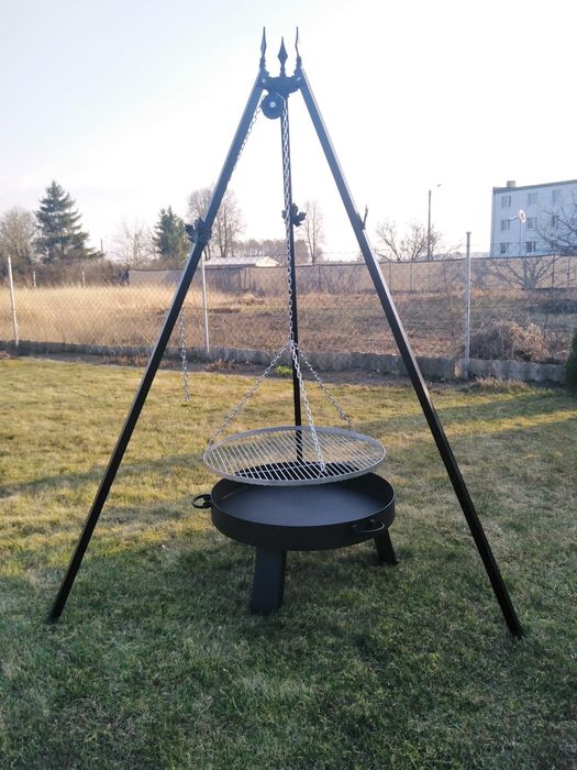 Grill, palenisko 70 cm blacha 4,trójnóg,spawane