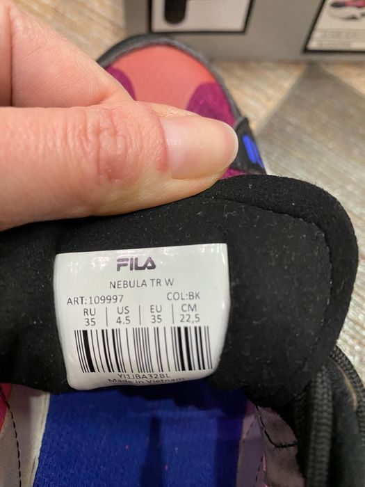 Продам Fila кросівки