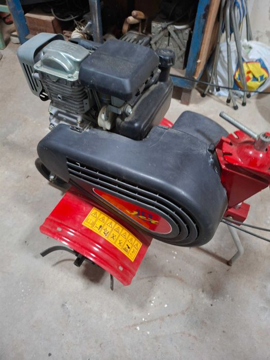 Moto enxada com motor Honda GX160 - como nova