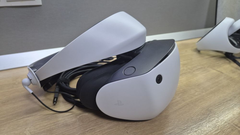 Шолом Sony PlayStation VR2 + док станція для контроллерів

VR2 + Зарядна станція для кон