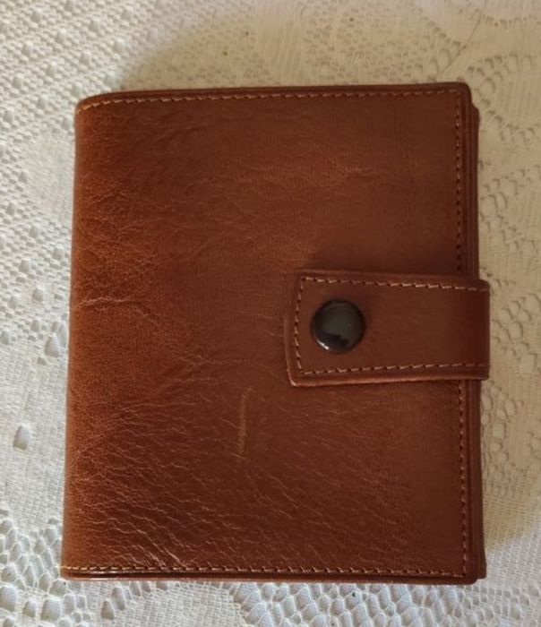 Porta notas e moedas em pele genuína