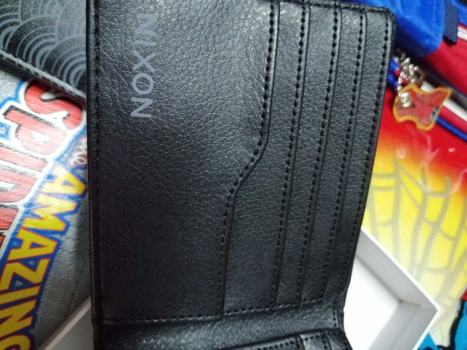 Carteiras de homem novas