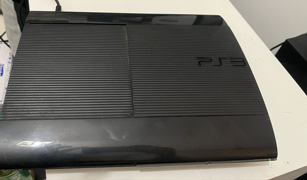 Ps3 super slim 500gb PlayStation 3 + gry