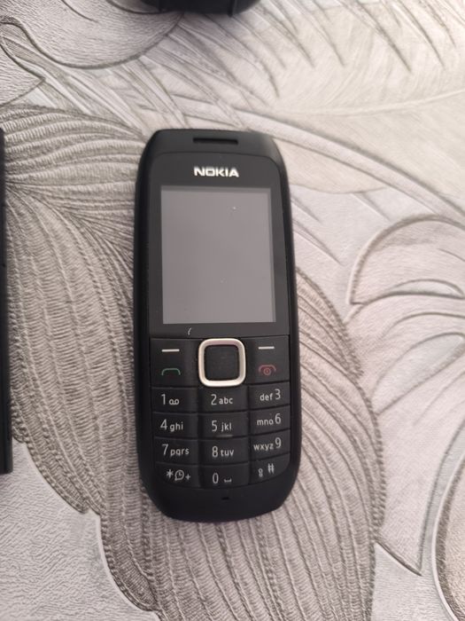 Lote de 8 telemóveis antigos Nokia, Samsung, Ericsson e Motorola – Para peças ou coleção