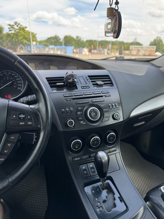 Продам Мазда 3 bl