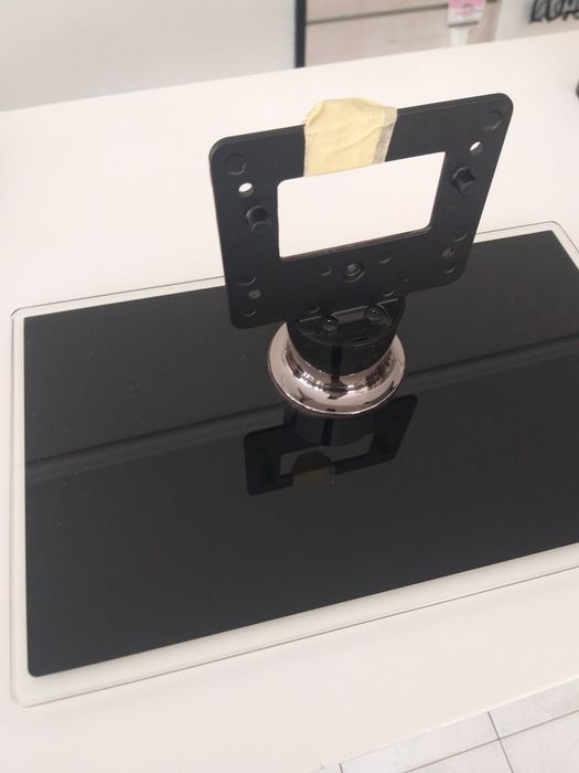 Suporte Basae para TV  como nova