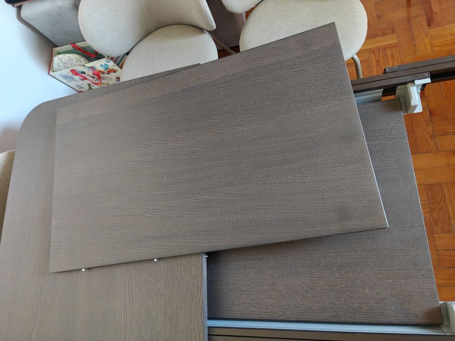 Mesa de jantar extensível