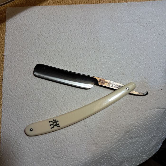 Небезпечна бритва антиквариат