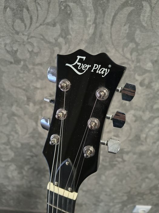 Zestaw Gitara Elektryczna, Wzmacniacz + Dodatki