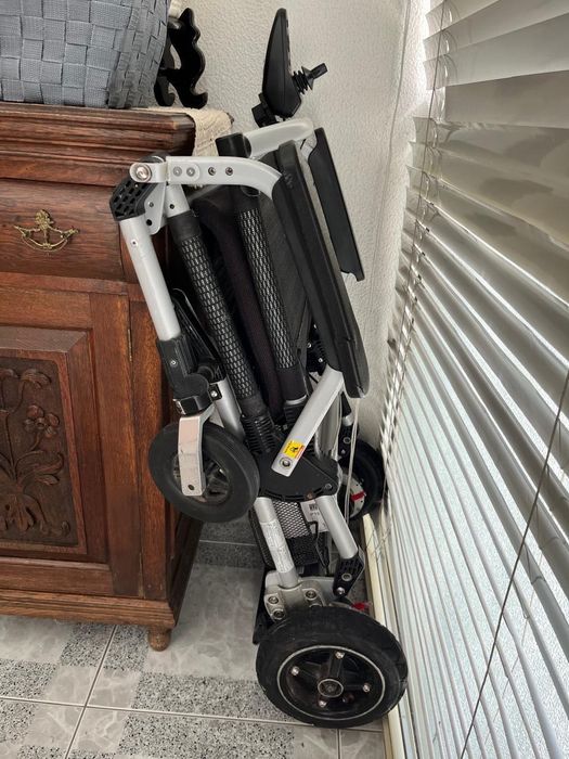 Cadeira de rodas eléctrica JOYTEC