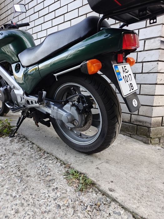 Продам Honda NTV650