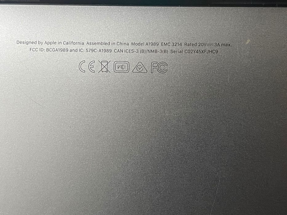 Macbook Pro A1989 (пошкоджений екран)