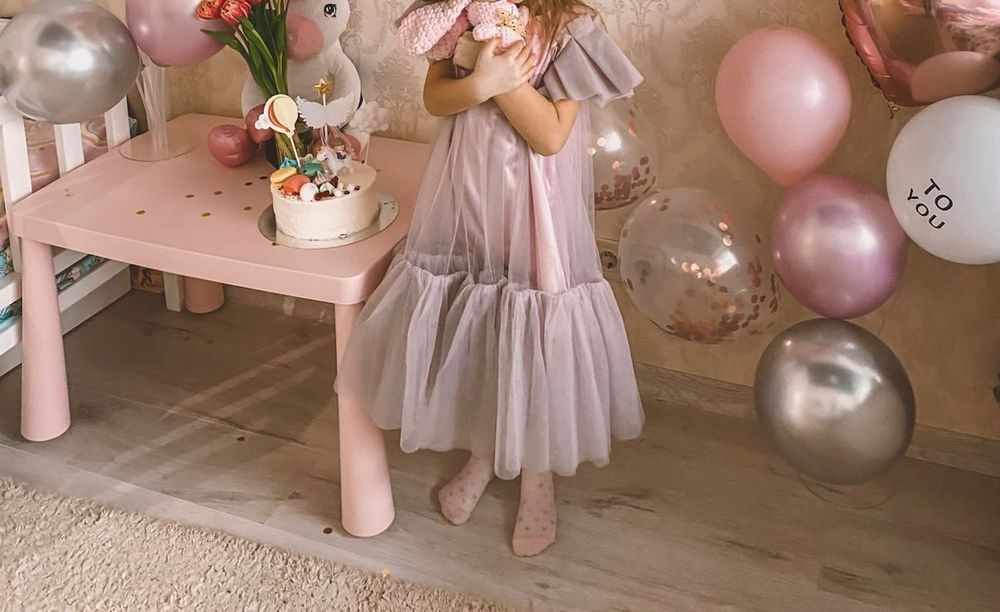 Różowa tiulowa sukienka urodzinowa 110-120
