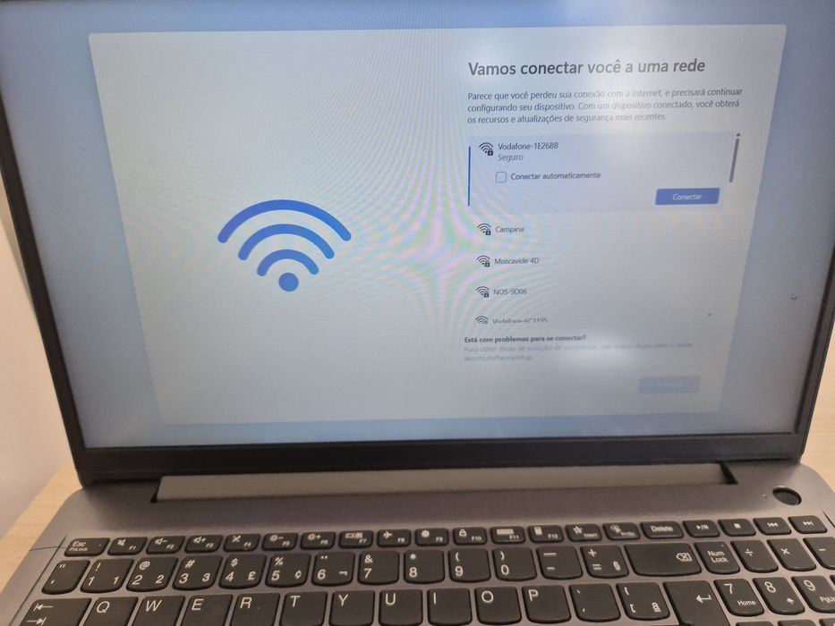Portátil Lenovo Ultrafino Ideapad3 AMD Ryzen 7 5700u 8GB RAM  256GB SSD W11 15,6"