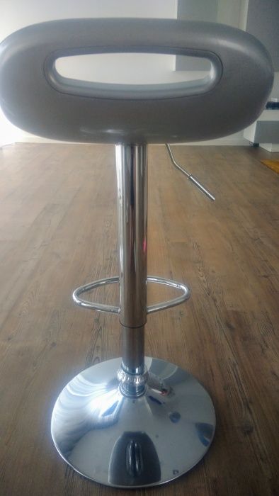 Bancos altos para balcão