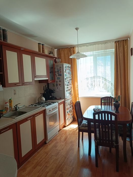 Продам терміново 3кім.квартиру   бульвар Незалежності в Броварах.