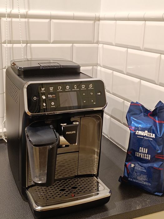 Ekspres do kawy, Philips lattego serii 4300 + KAWA