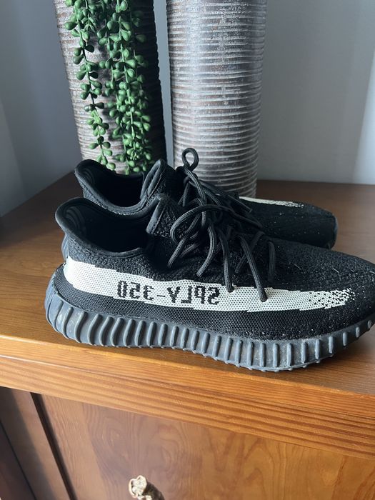 Yeezy 350 V2 Oreo