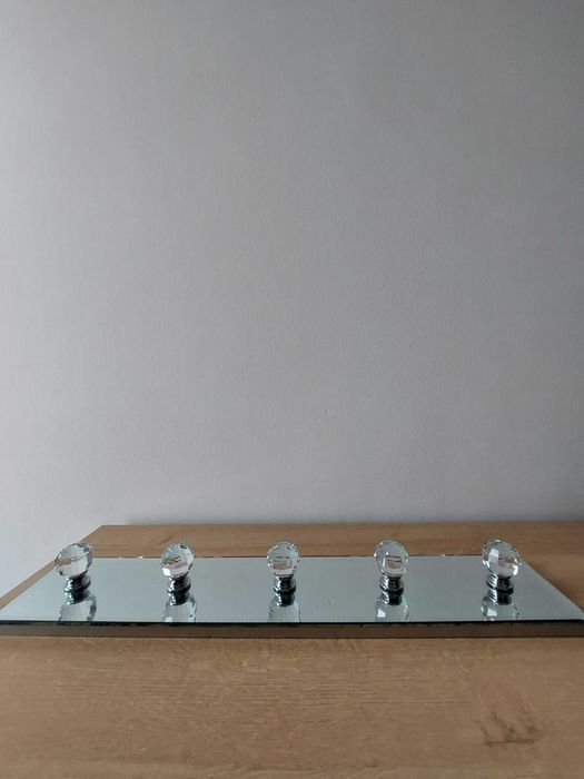 Cabide de parede espelhado