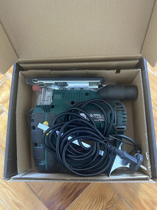 Serra de recortes pendular parkside