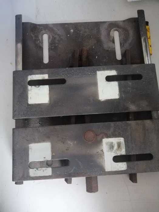 Napinacz silnika elektrycznego