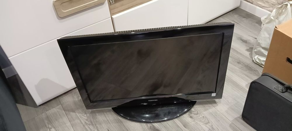 Toshiba 32 cale - Stary ale dobry telewizor