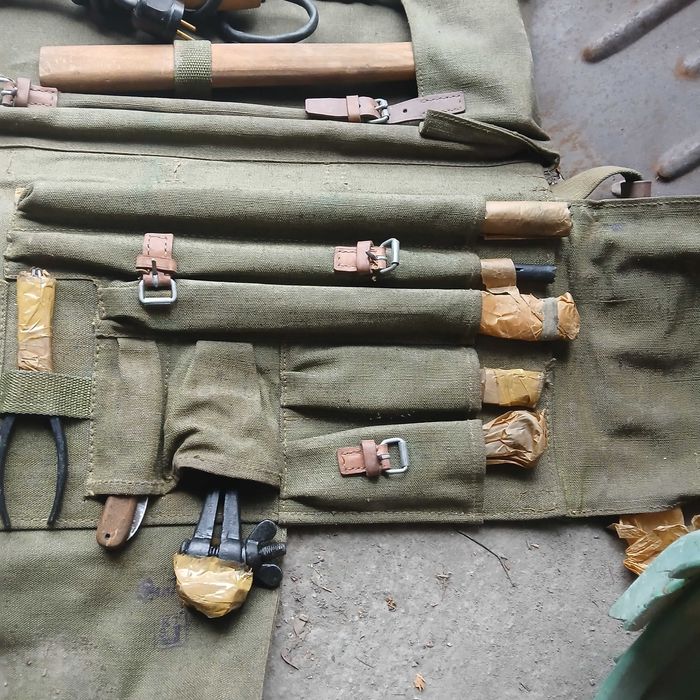 Wojskowy zestaw narzędzi elektrotechnika BDB