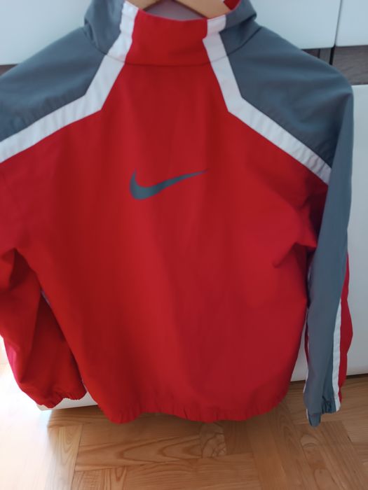 Kurtka wiatrówka Nike czerwona męska M Lchłopięca