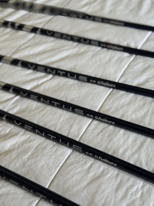 Kit Completo de Golfe – TaylorMade + Acessórios Premium