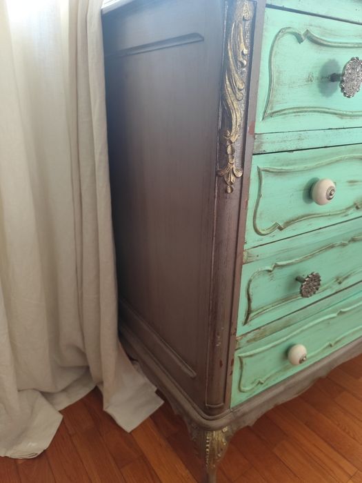 Cómoda antiga restaurada