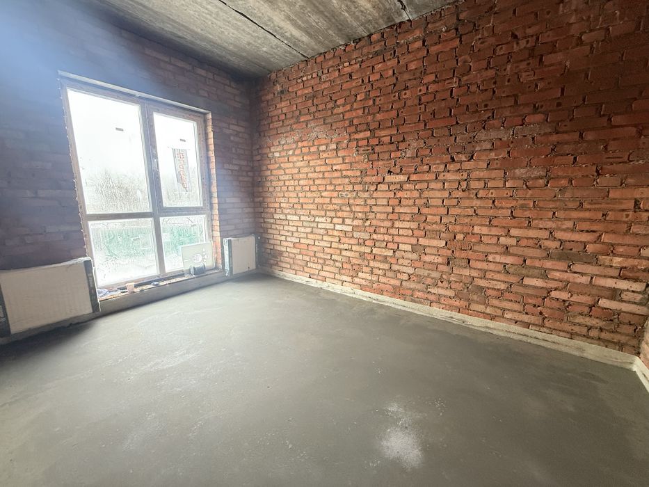 Сучасний таунхаус в Якушенцях