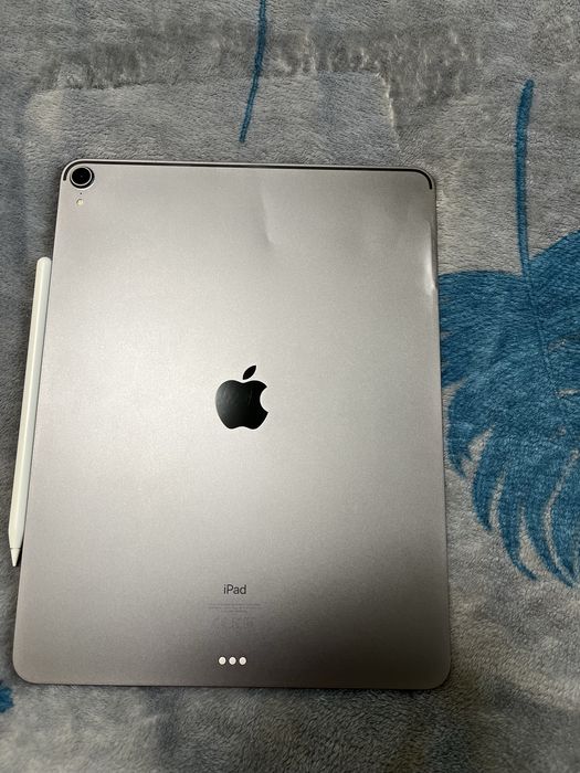 iPad Pro 12,9 дюйма 3 поколение 64ГБ