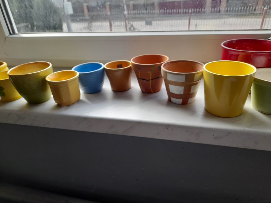 Маленькі горшки для кактусів