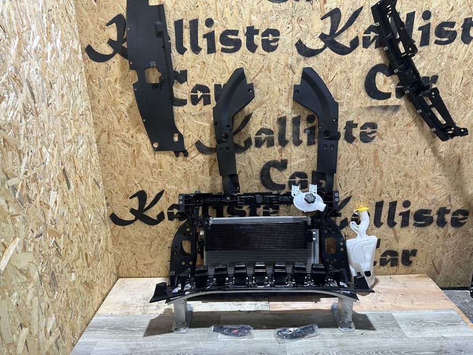 Радиатор охлаждения Jeep Compass