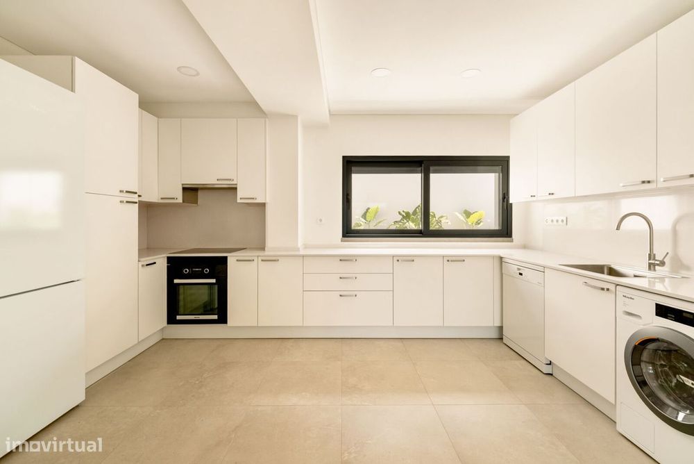 Apartamento T3 com jardim, Amoreira, Cascais