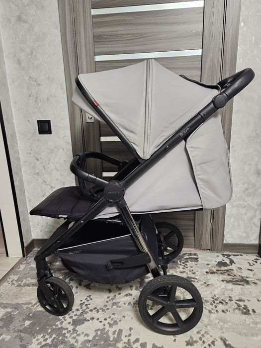 Продам коляску CARRELLO Bravo